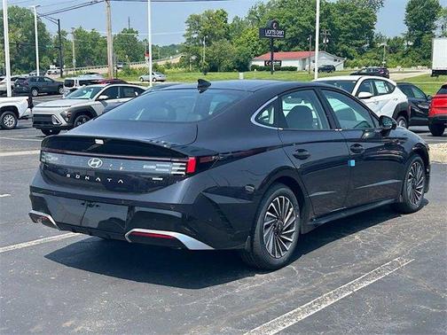 2025 Hyundai SONATA Hybrid Limited
