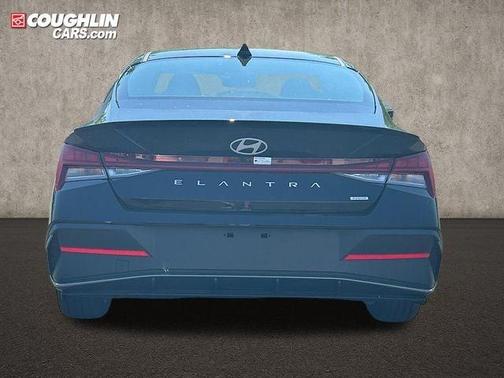 2025 Hyundai ELANTRA HEV SEL Sport