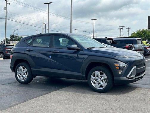 2025 Hyundai KONA SE