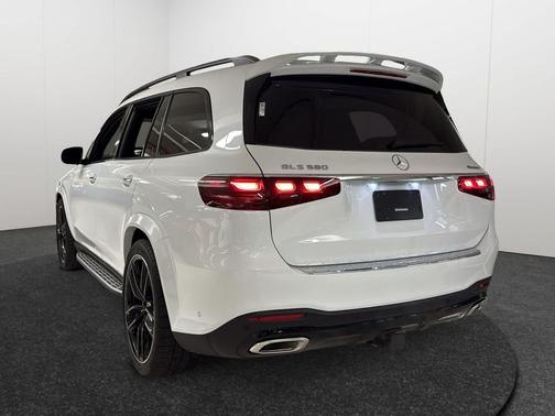 2026 Mercedes-Benz GLS 580 4MATIC