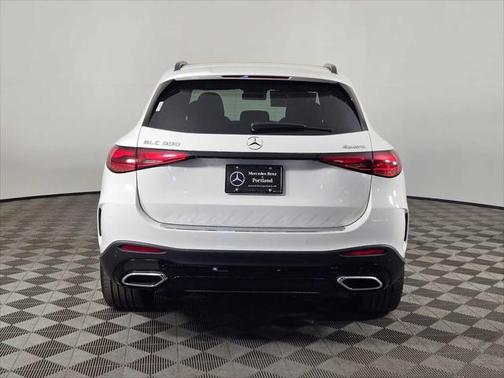 2025 Mercedes-Benz GLC 300 4MATIC