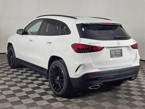 2025 Mercedes-Benz GLA 250 4MATIC