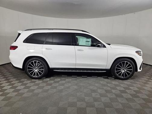 2025 Mercedes-Benz GLS 450 4MATIC