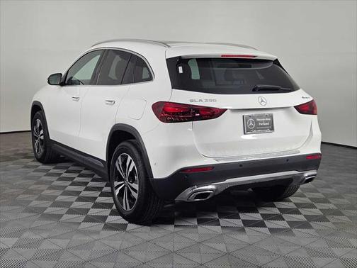 2025 Mercedes-Benz GLA 250 4MATIC