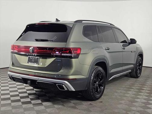 2024 Volkswagen Atlas 2.0T SE w/Technology 4MOTION