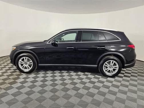 2025 Mercedes-Benz GLC 300 4MATIC