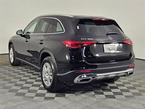 2025 Mercedes-Benz GLC 300 4MATIC