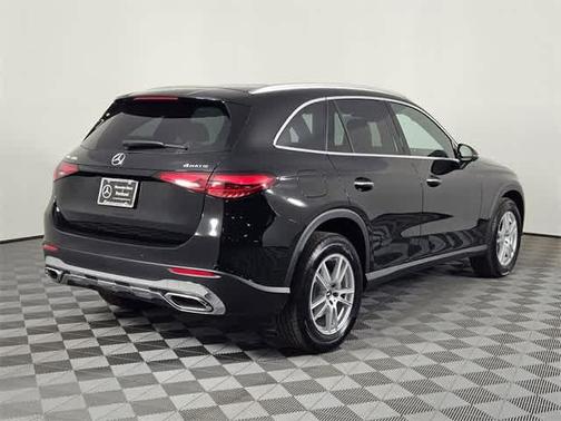 2025 Mercedes-Benz GLC 300 4MATIC