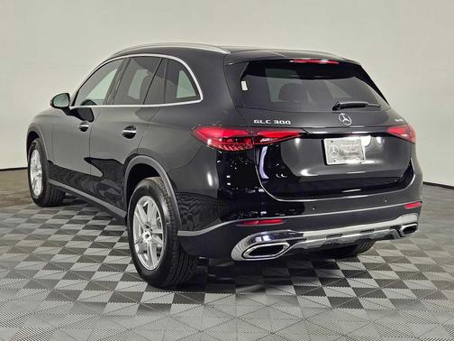 2025 Mercedes-Benz GLC 300 4MATIC