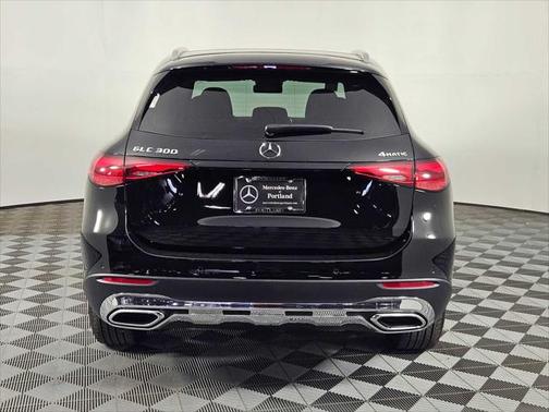2025 Mercedes-Benz GLC 300 4MATIC