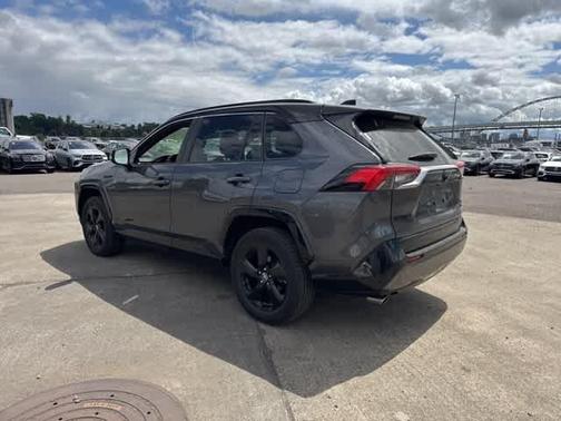 2020 Toyota RAV4 Hybrid SE