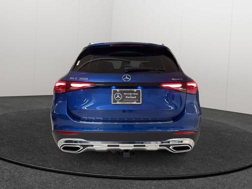 2026 Mercedes-Benz GLC 300 4MATIC