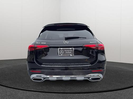 2026 Mercedes-Benz GLC 300 4MATIC