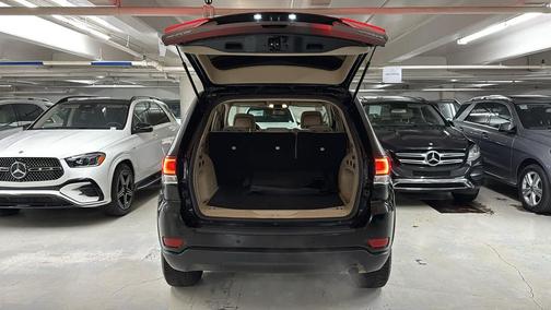 2022 Jeep Grand Cherokee Laredo