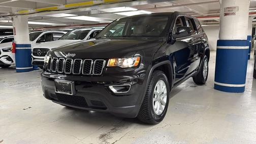 2022 Jeep Grand Cherokee Laredo