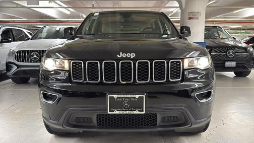 2022 Jeep Grand Cherokee Laredo