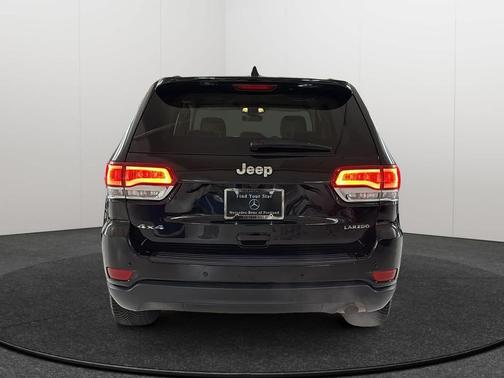 2022 Jeep Grand Cherokee Laredo