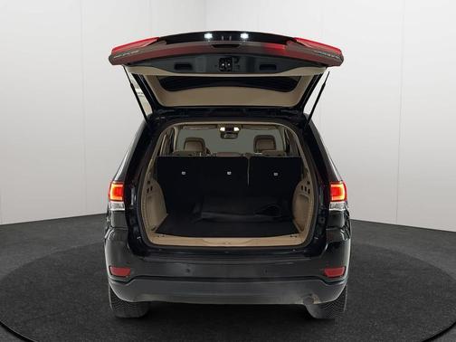 2022 Jeep Grand Cherokee Laredo