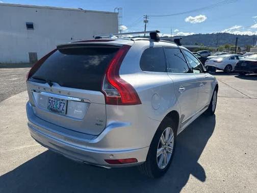 2016 Volvo XC60 T6 Drive-E