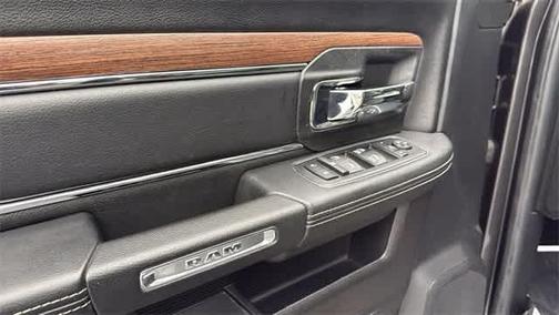 2018 RAM 2500 Laramie Crew Cab 4x4 6'4' Box