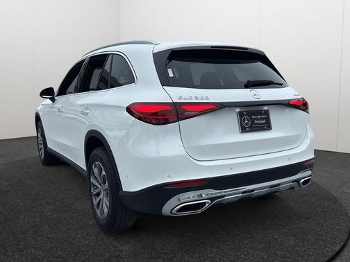 2026 Mercedes-Benz GLC 300 4MATIC