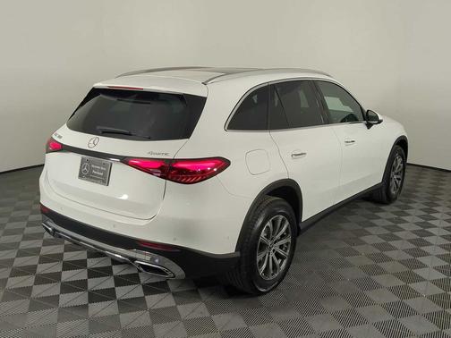 2026 Mercedes-Benz GLC 300 4MATIC
