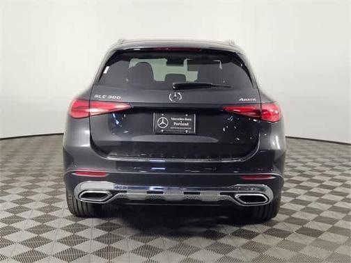 2025 Mercedes-Benz GLC 300 4MATIC