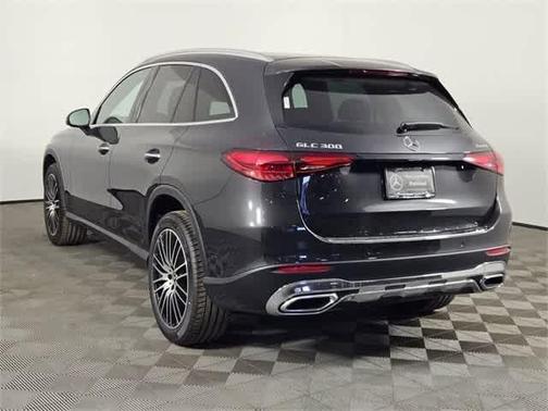 2025 Mercedes-Benz GLC 300 4MATIC