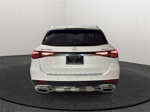 2025 Mercedes-Benz GLC 300 4MATIC