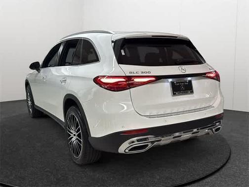 2025 Mercedes-Benz GLC 300 4MATIC