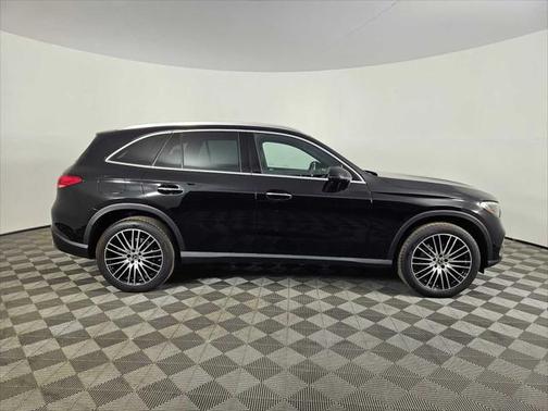 2025 Mercedes-Benz GLC 300 4MATIC