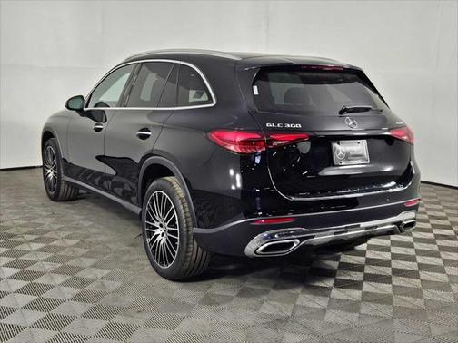 2025 Mercedes-Benz GLC 300 4MATIC