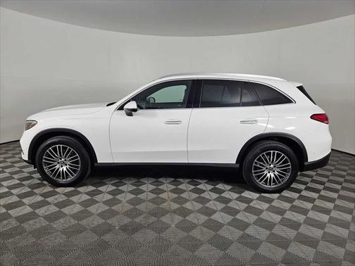 2025 Mercedes-Benz GLC 300 4MATIC