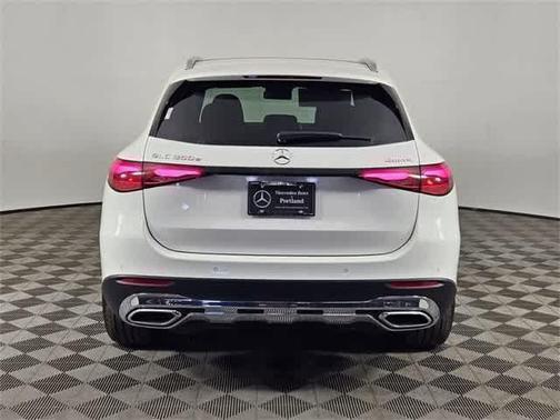 2025 Mercedes-Benz GLC 350e Base