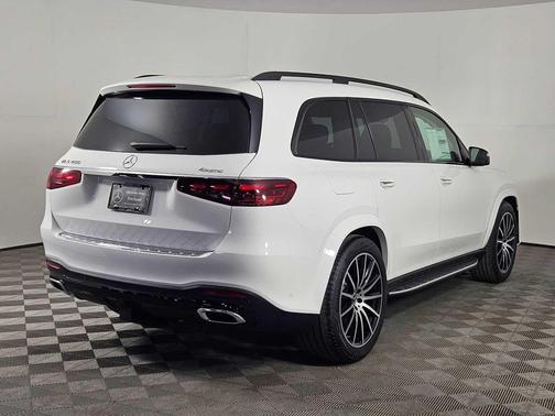 2025 Mercedes-Benz GLS 450 4MATIC