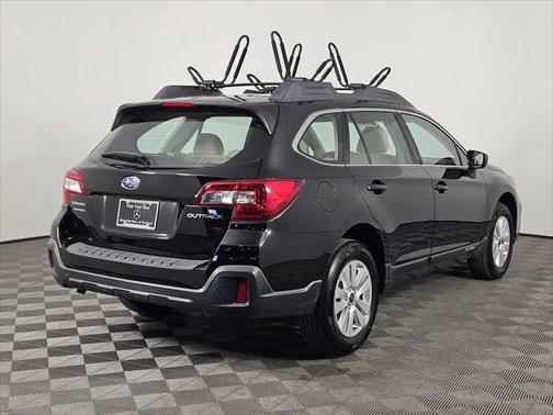 2018 Subaru Outback 2.5i