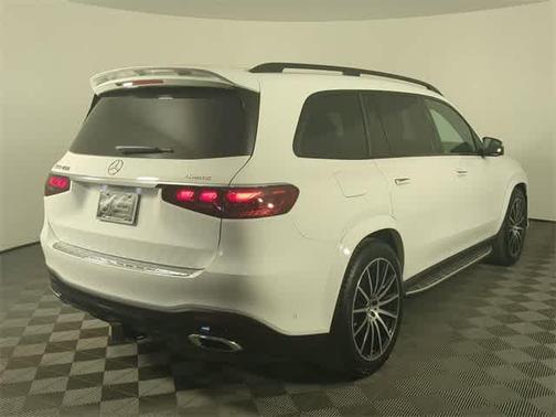 2025 Mercedes-Benz GLS 450 4MATIC
