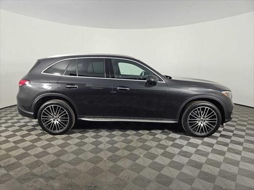 2025 Mercedes-Benz GLC 300 4MATIC