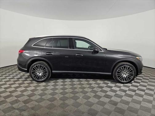 2025 Mercedes-Benz GLC 300 4MATIC