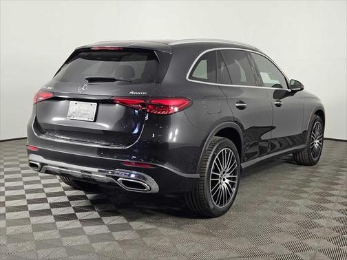 2025 Mercedes-Benz GLC 300 4MATIC