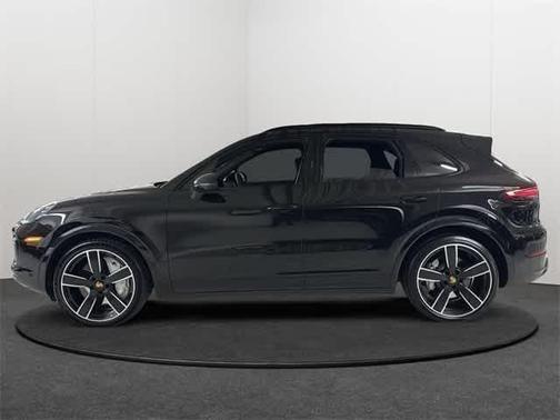 2023 Porsche Cayenne Turbo