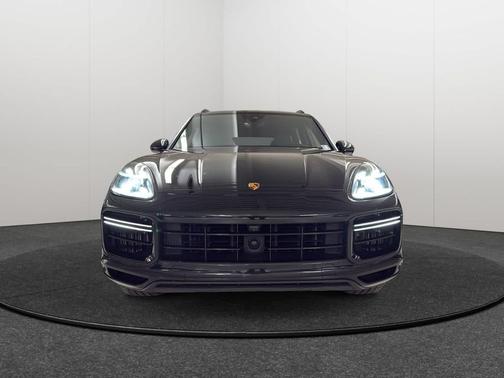 2023 Porsche Cayenne Turbo