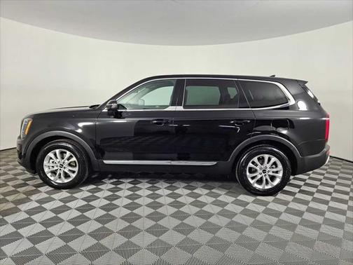 2022 Kia Telluride LX