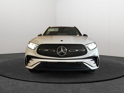 2026 Mercedes-Benz GLC 300 4MATIC
