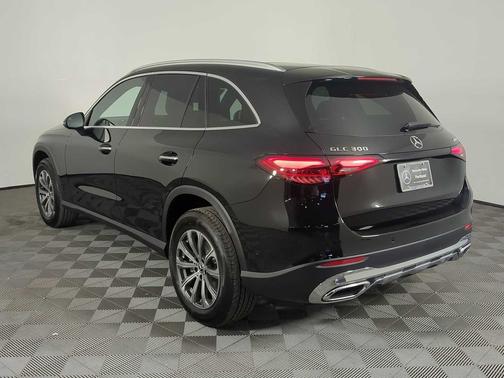 2026 Mercedes-Benz GLC 300 4MATIC