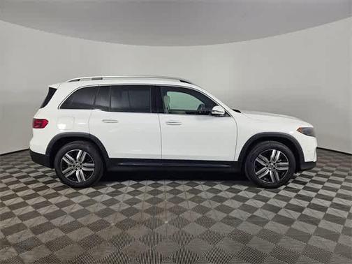 2025 Mercedes-Benz EQB 300 4MATIC