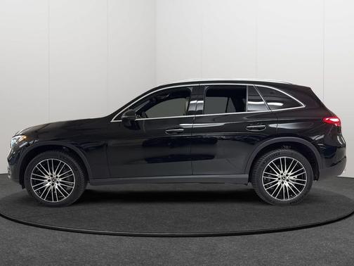 2026 Mercedes-Benz GLC 300 4MATIC