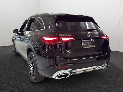2026 Mercedes-Benz GLC 300 4MATIC