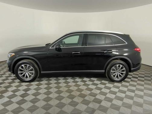 2026 Mercedes-Benz GLC 300 4MATIC