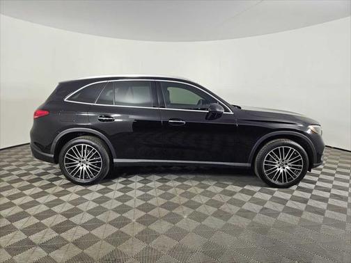 2025 Mercedes-Benz GLC 300 4MATIC